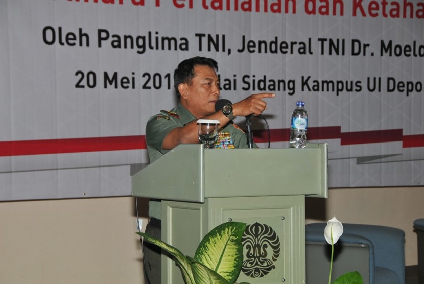 Panglima TNI Jenderal Moeldoko beri kuliah umum di UI, Depok, Selasa (20/5).