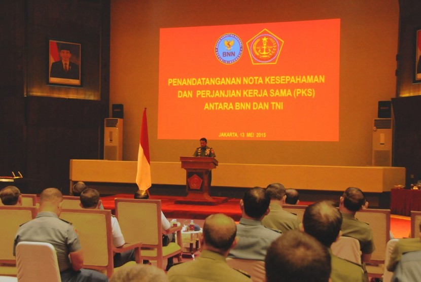 Panglima TNI Jenderal Moeldoko dalam MoU bersama BNN di Mabes TNI, Cilangkap, Jakarta Timur, Rabu (13/5).
