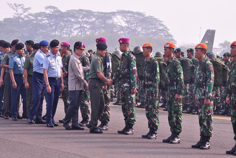 Panglima TNI kerahkan pasukannya amankan Lebaran dan teror bom.