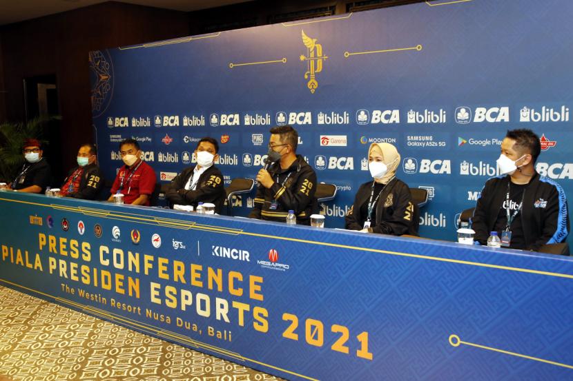 Panitia pelaksana menjelaskan mengenai final Piala Presiden Esports 2021.