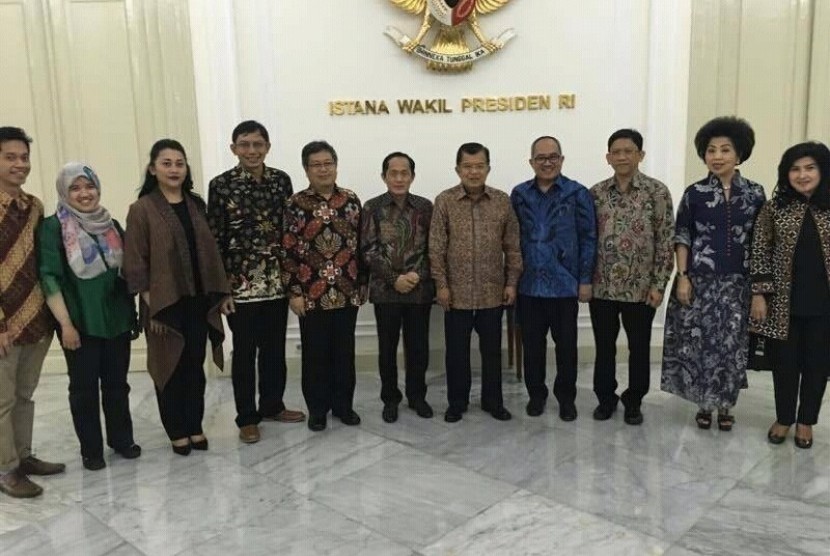  Panitia RKCI 2017 dengan Wapres Jusuf Kalla
