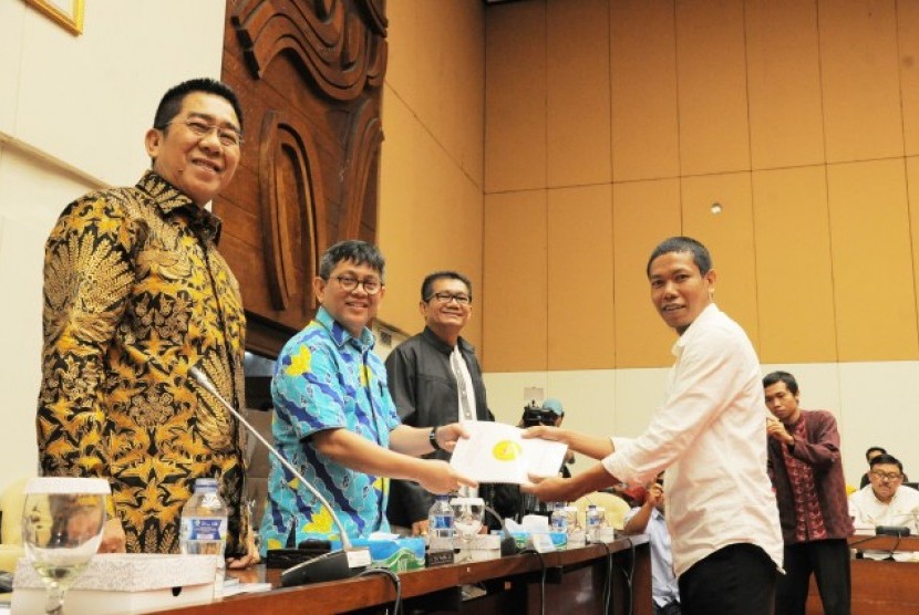 Pansus angket KPK saat menerima Delegasi Presidium Nasional Jaringan Islam Nusantara (JIN) dan Koalisi Masyarakat Pendukung (KMP) Pansus Angket KPK di Gedung DPR, Jumat (14/7).