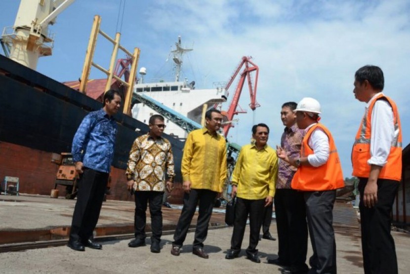 Pansus Pelindo II DPR RI meninjau Pelabuhan Teluk Bayur Padang