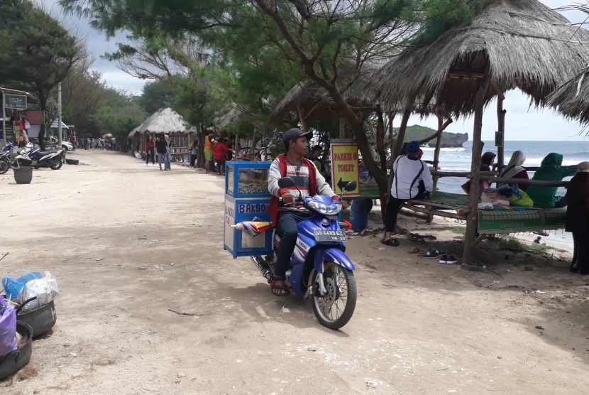 Pantai Krakal di Desa Kecamatan Tanjungsari, Kabupaten Gunungkidul, DIY. 