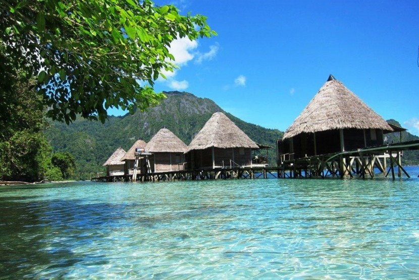 Pantai Ora di Maluku Tengah.