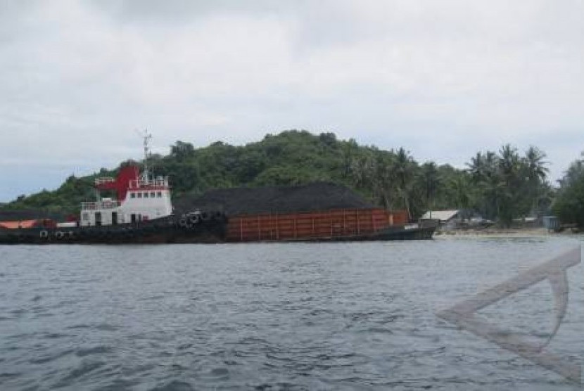 Pantai Pulau Tangkil Lampung