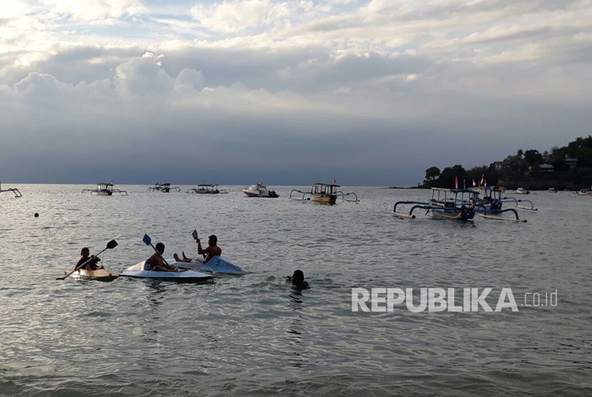 Pantai Senggigi di Lombok Barat 