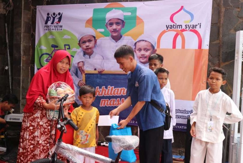  Panti Yatim Indonesia Gelar Khitanan Massal