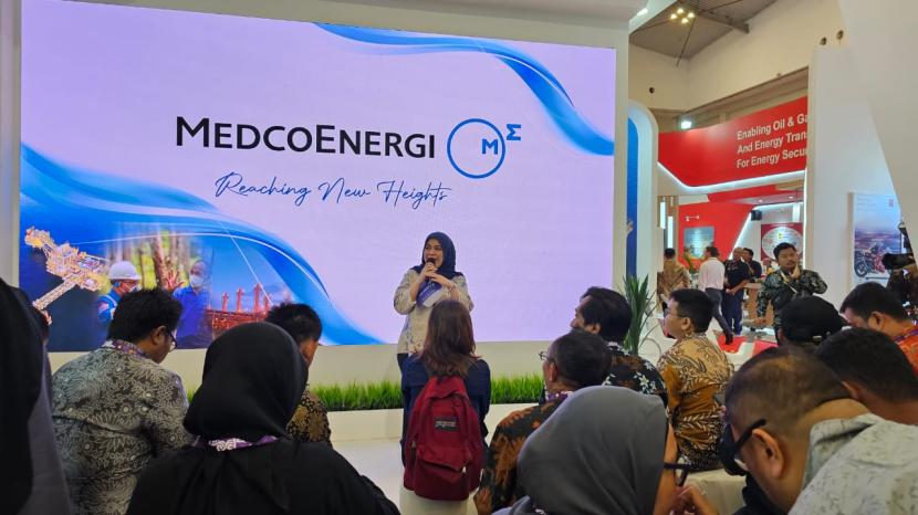 Paparan PT Medco Energi Internasional Tbk dalam 'the 47th Indonesia Petroleum Association Convention and Exhibition 2023' di ICE BSD, Selasa (26/7/2023).