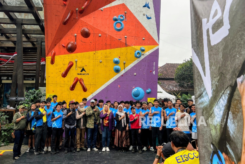Para atlet-atlet muda dalam gelaran Eiger Independence Sport Climbing Competition (EISCC), di Kota Bandung yang digelar dari 14-17 Agustus 2025.