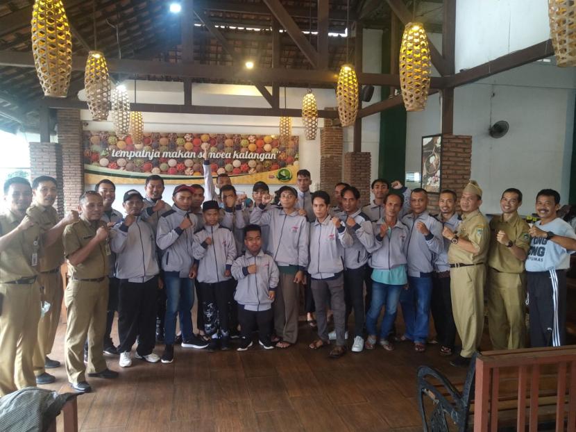 Para atlet disabilitas yang akan mewakili Kabupaten Banyumas dalam Kejuaraan Provinsi (Kejurprov) Olahraga Disabilitas tingkat Jawa Tengah 25-27 Oktober 2022 di Surakarta. 