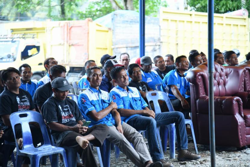 Para delegasi perusahaan yang mengikuti deklarasi buruh di Subulussalam, Aceh. 