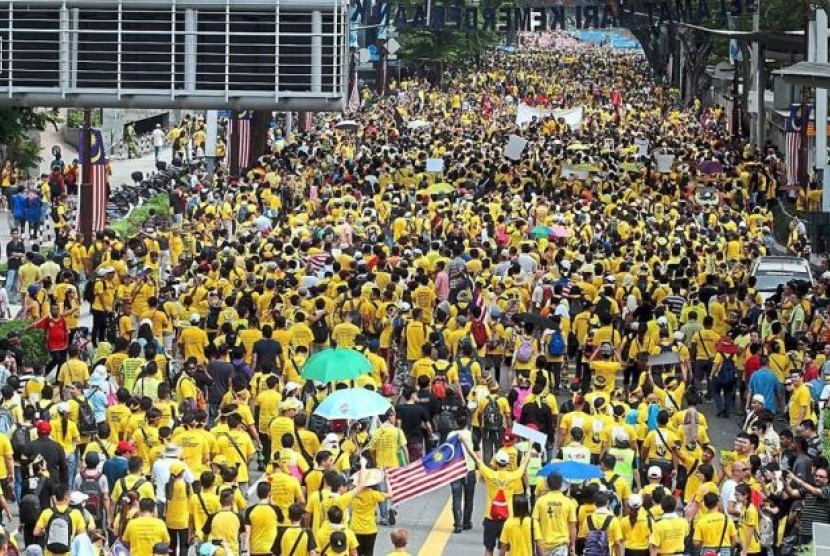 Para demonstran Malaysia yang tergabung dalam Bersih 4 melakukan unjuk rasa selama dua hari ini (29-30/8)