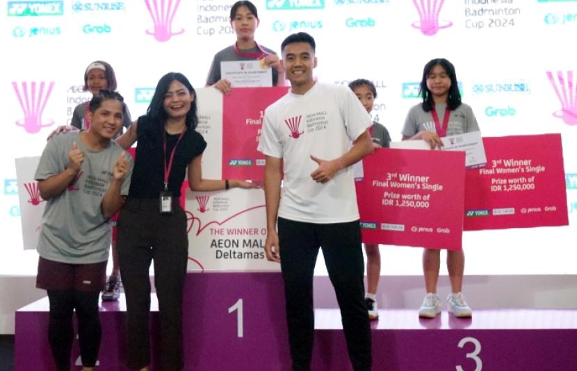 Para juara AEON Mall Indonesia Badminton Cup 2024.