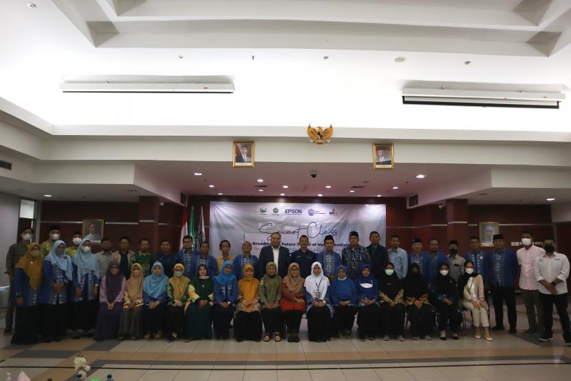  Para kepala Sekolah Muhammadiyah mengikuti seminar 