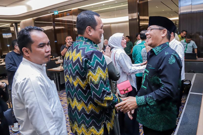 Para ketua wilayah Partai Persatuan Pembangunan (PPP) se-Indonesia menunjukkan solidaritasnya usai Pemilu 2024, lewat pertemuan halal bihalal yang digelar di Surabaya, Jawa Timur.