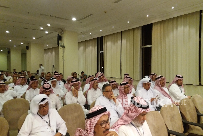 Para muasasah menghadiri pertemuan dengan Panitia Penyelenggara Ibadah Haji (PPIH) Arab Saudi 1437H/2016M di Hotel Dar Alhadi, Azizyah, Makkah, Arab Saudi, Jumat (19/8). 