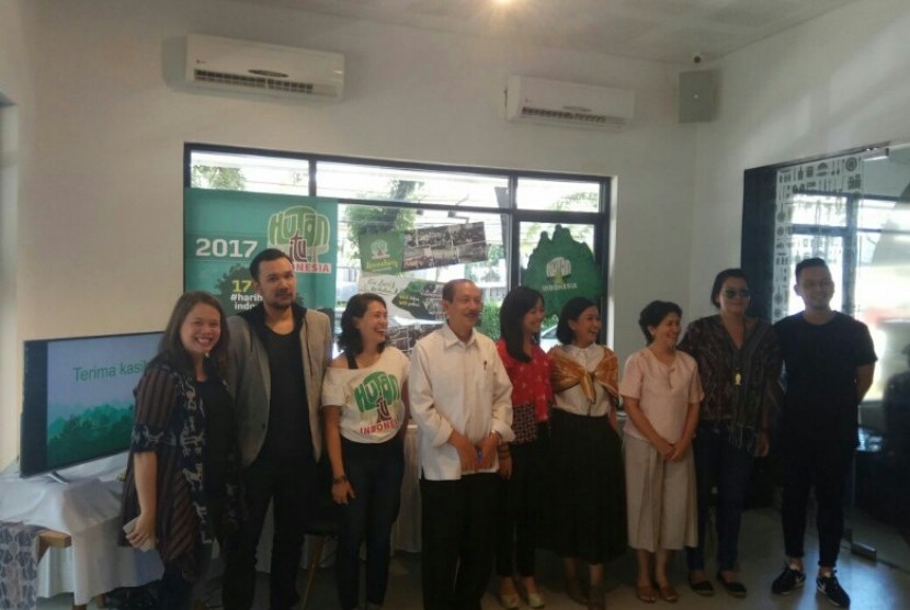 Para musisi yang tergabung di Musika Foresta.