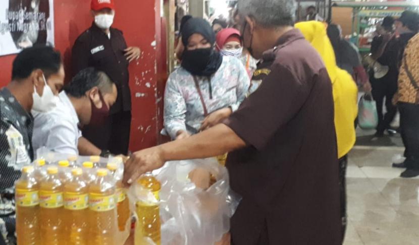 Pemkot Semarang Sudah Gelontorkan 42 Ton dan 15 Ribu Liter Minyak Goreng (ilustrasi).