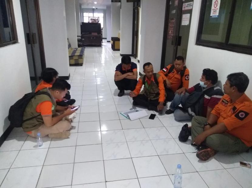Para pegawai mendatangi bagian Administrasi Pembangunan (Adbang) Setda Kabupaten Indramayu, Jumat (21/10). Mereka memperjuangkan agar nama mereka bisa masuk dalam pendataan Non Aparatur Sipil Negara (ASN). 