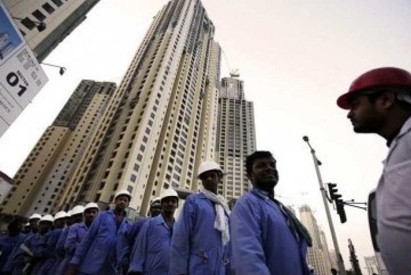 Para pekerja migran di sektor properti di Arab Saudi.