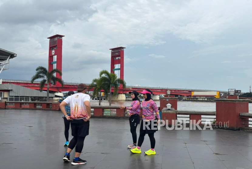 Para pelari di Kota Palembang