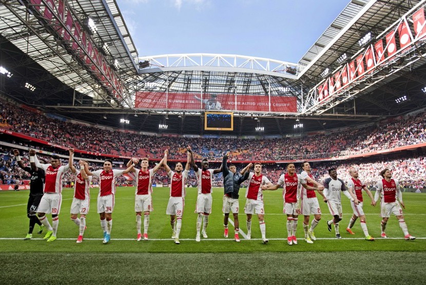 Para pemain Ajax Amsterdam.