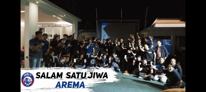 Para pemain Arema FC mendapatkan kejutan dari sang presiden, Gilang Widya Pramana jelang bergulirnya Seri 4 kompetisi Liga 1 2021/2022