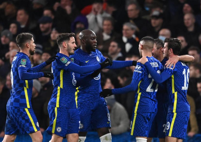 Para pemain Chelsea merayakan keunggulan 2-0 atas Tottenham Hotspur pada semifinal Piala Carabao (Piala Liga Inggris) di Stamford Bridge, London, Kamis (6/1/2022) dini hari WIB.