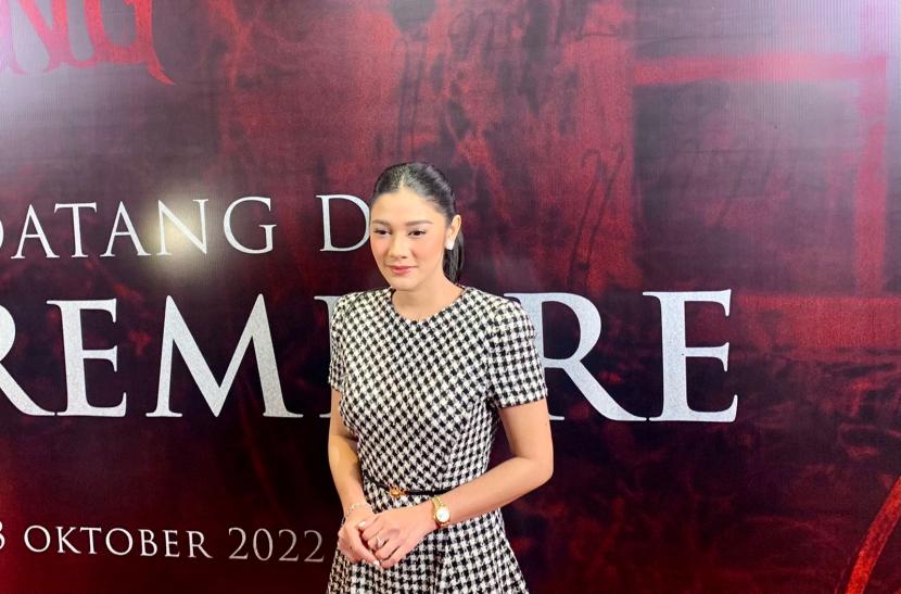 Aktris Naysilla Mirdad hadir di konferensi pers film Inang di XXI Epicentrum, Jakarta, Rabu (5/10/2022). Nay memerankan karakter Wulan di film Inang.