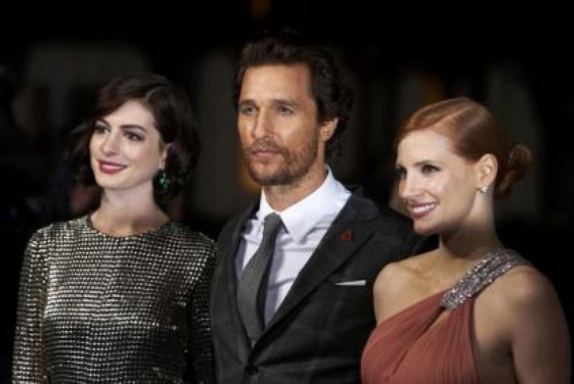 Para pemain Interstellar, Anne Hathaway, Matthew McConaughey, dan Jessica Chastain.