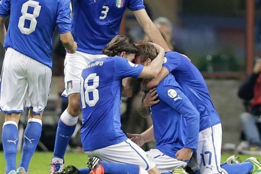 Para pemain Italia saat merayakan sebuah gol beberapa waktu lalu.