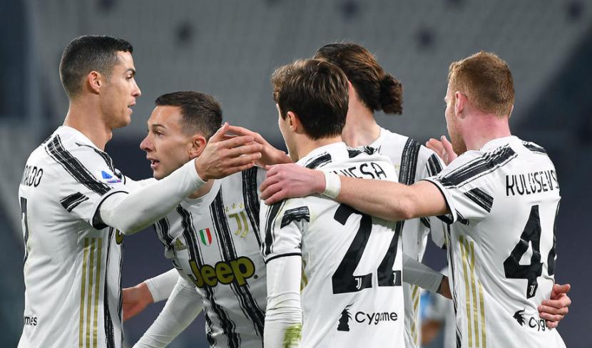 Para pemain Juventus merayakan gol ke gawang Spezia di Serie A Liga Italia