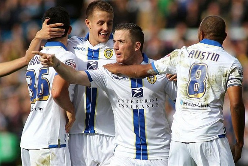 Para pemain Leeds United merayakan gol (ilustrasi).