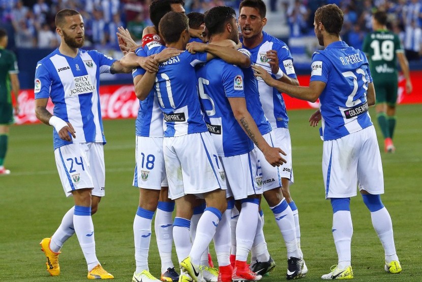 Para pemain Leganes merayakan gol ke gawang Real Betis pada laga La Liga di Stadion Butarque, Senin (8/5). Leganes menang 4-0.