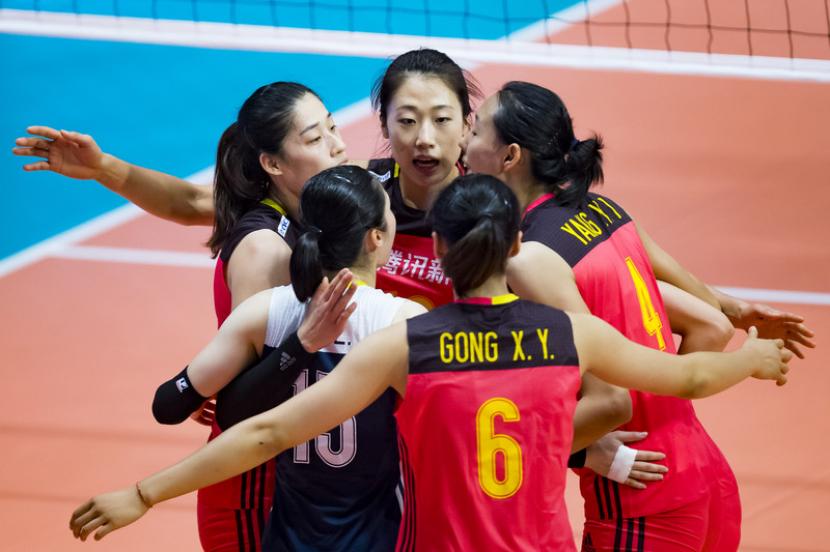 Para pemain tim bola voli putri China.