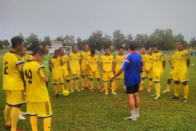 Para pemain tim Ragunan Sport School saat berlatih di Thailand