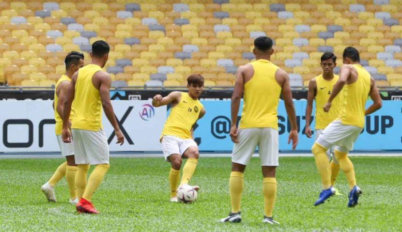 Para pemain timnas Malaysia saat berlatih di Piala AFF 2020.