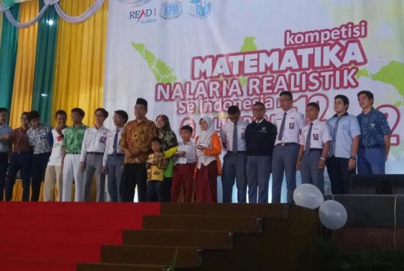 Para pemenang Kompetisi Matematika Nalaria Realistik (KMNR) Se-Indonesia  2017.
