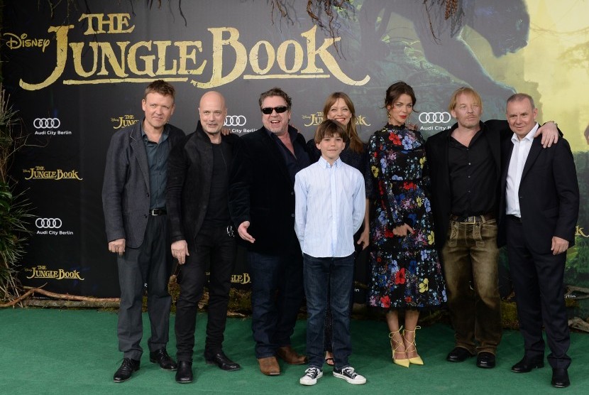 Para pemeran Jungle Book berpose pada karpet merah pemutaran perdana film ini di Berlin, (5/4).
