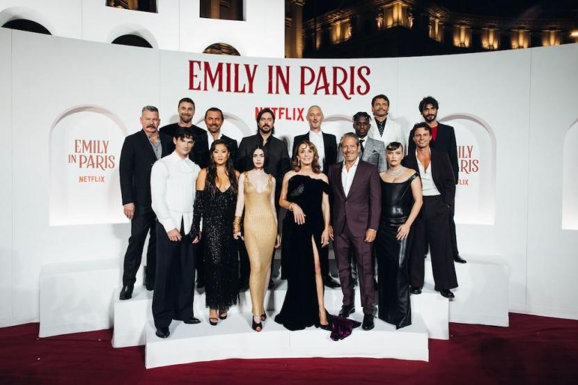 Para pemeran serial Emily in Paris. Emily in Paris musim keempat bagian 2 tayang di Netflix mulai hari ini, Kamis (12/9/2024). 