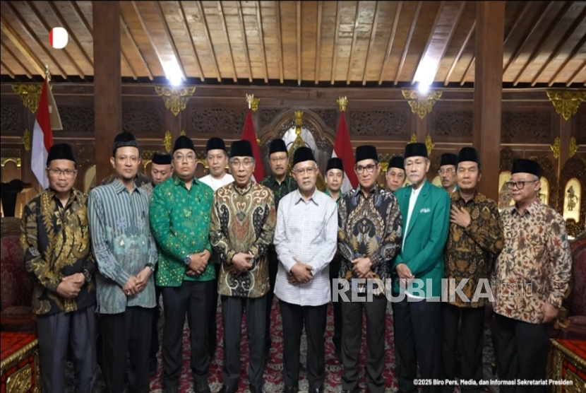 Para pemimpin ormas Islam nasional usai bertemu Presiden Prabowo Subianto di Hambalang.