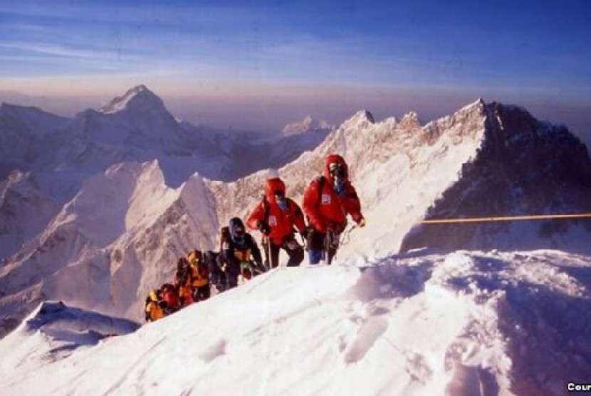 K2 dikenal sebagai gunung buas dan memiliki medan yang sulit. Ilustrasi.