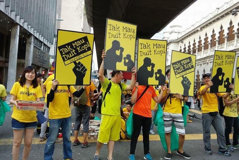 Para pendemo yang tergabung dalam Bersih 4.0.