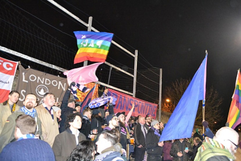 Para pendukung klub sepakbola gay di Inggris, Stonewall FC