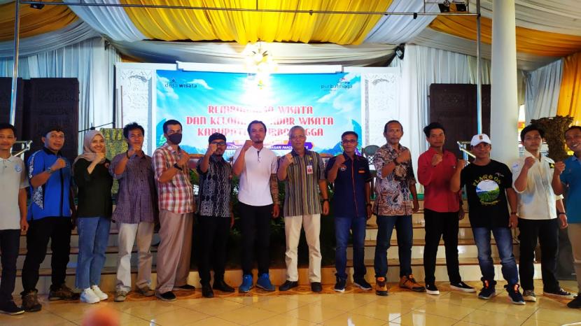 Para pengurus dan anggota Forum Komunikasi Desa Wisata (Deswita) dan Kelompok Sadar Wisata (Pokdarwis) Purbalingga.
