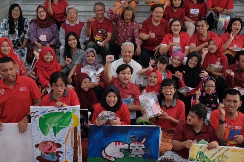 Para penyandang disabilitas yang tergabung dalam Komunitas Sahabat Difabel (KSD) Semarang di Puri Gedeh, Kota Semarang pada Sabtu (2/9/2023). 