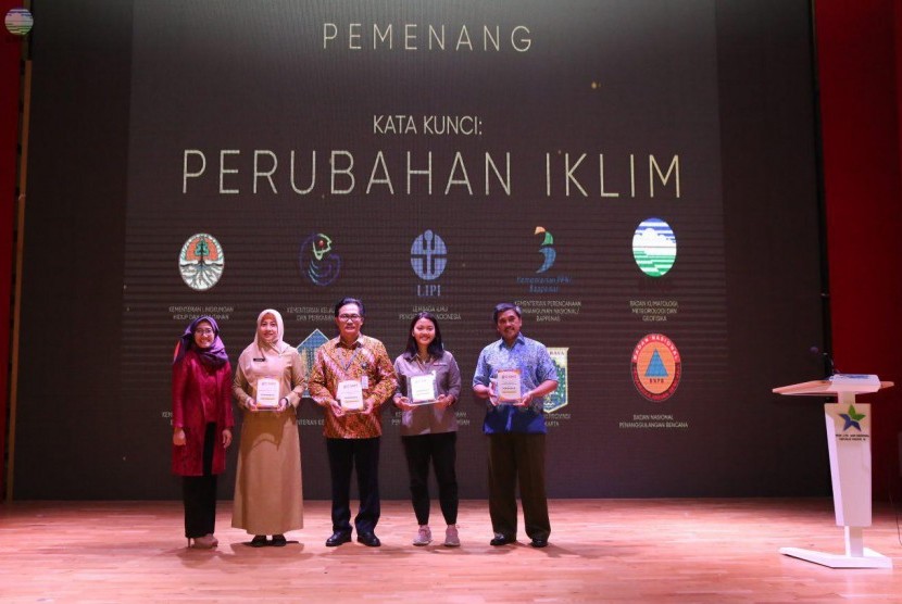 Para peraih penghargaan dalam Government Social Media Award 2019.