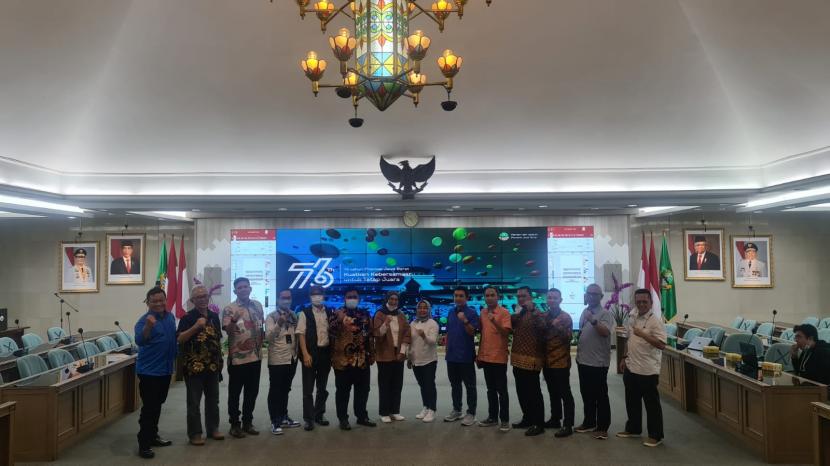 Para peserta Forum Group Discussion (FGD) Pembiayaan Supply Chain Centre yang digagas KPED Jabar di Kantor Bappeda Jabar, Kota Bandung, Selasa (23/11).