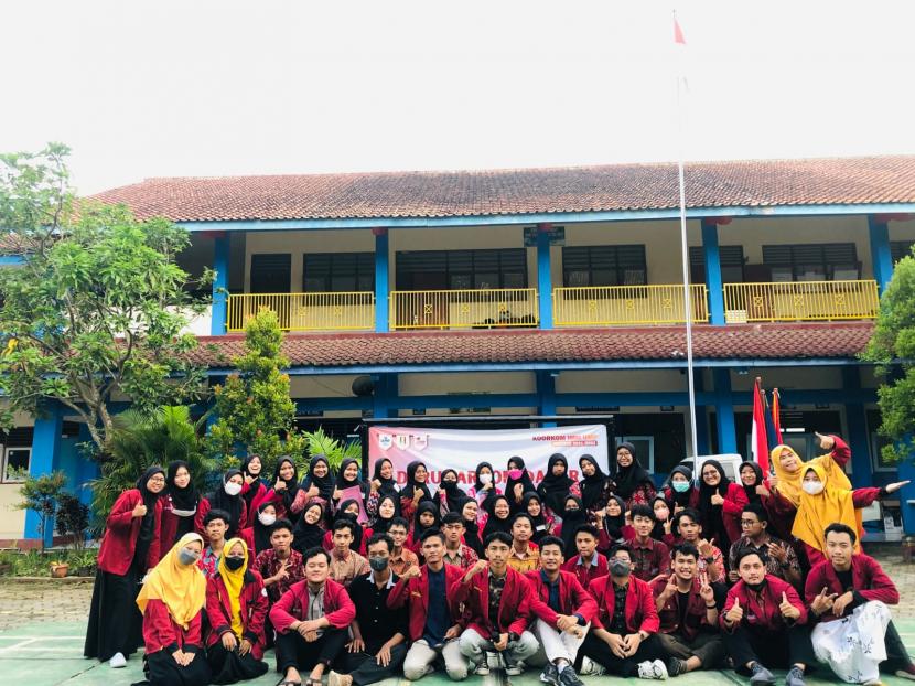 Para peserta kegiatan Darul Arqam Dasar (DAD) di SMP Muhammadiyah 2 Purwokerto. 